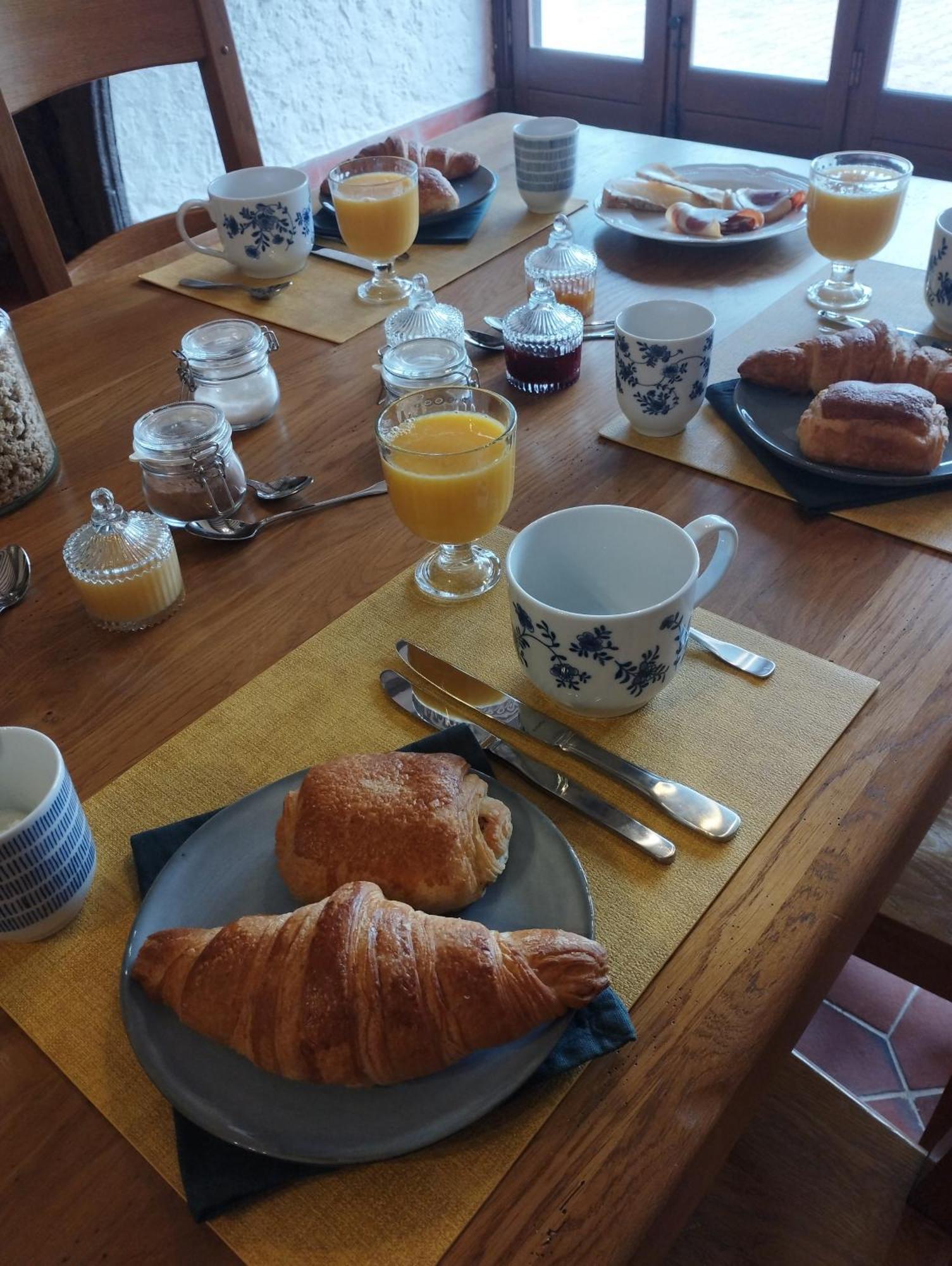 Ma Tranquillite Hotel Courpiere Eksteriør billede